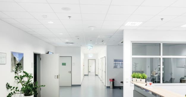 Panel sufitowy z płyty G-K CASOBIANCA 600x1200x8 kolor biały NCS 0300